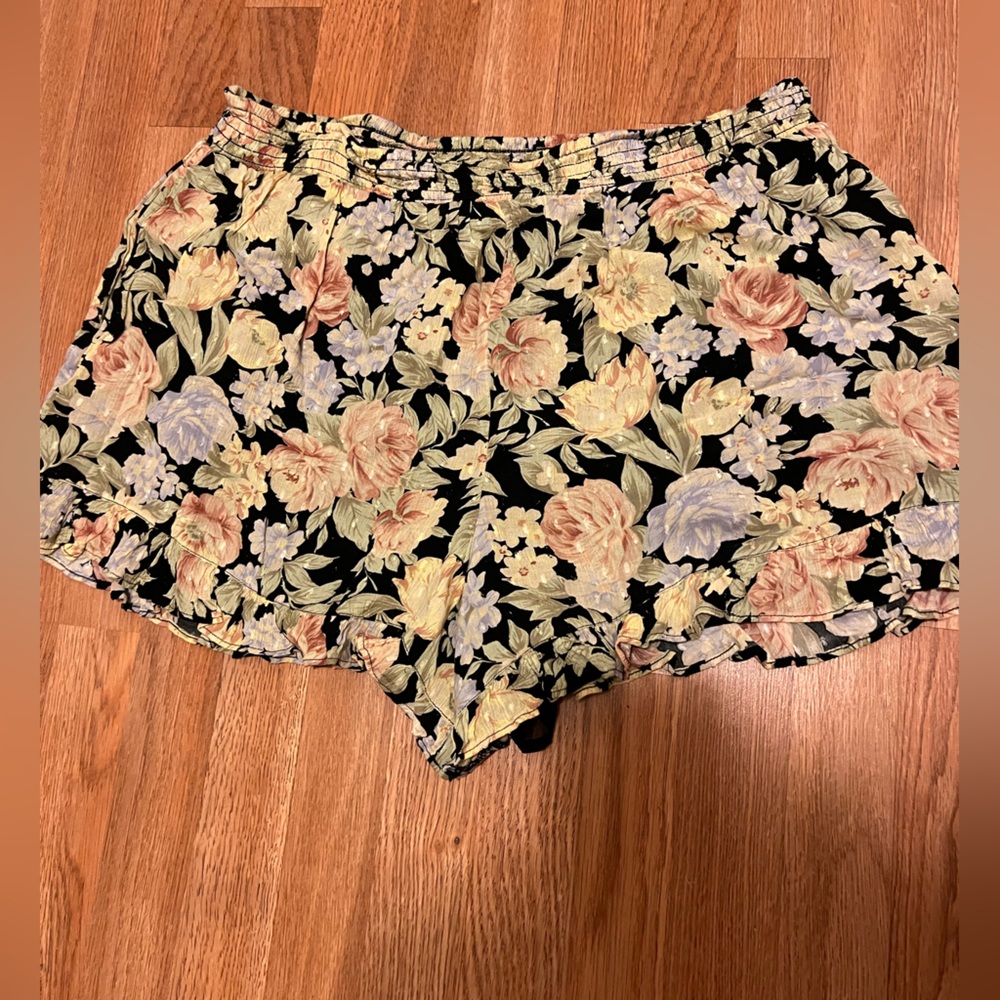 NET!!  A.E. Floral design shorts !